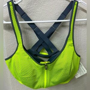 Victoria’s Secret VSX Sport Knockout Front Close Sports Bra 38D *NWT*